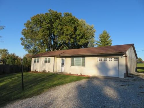 201 Sunset Dr, Aurora IN  47001-9433 exterior