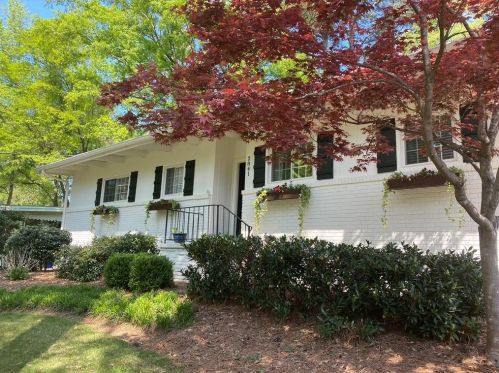 2841 Cravenridge Dr, Atlanta GA  30319-2921 exterior