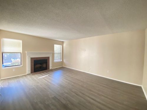 2212 Huntingdon Chase, Atlanta GA  30350-4934 exterior