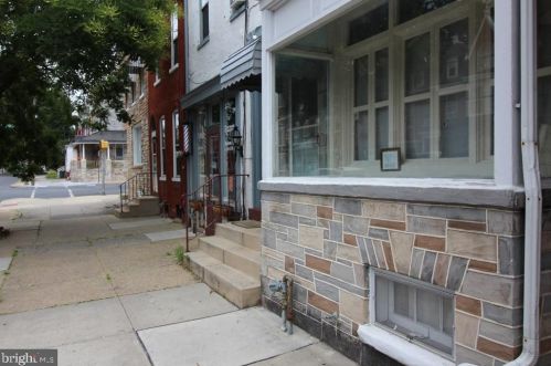 725 Columbia Ave, Lancaster, PA 17603-3634