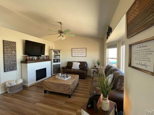574 Marigold Dr, Pueblo CO  81007-1135 exterior
