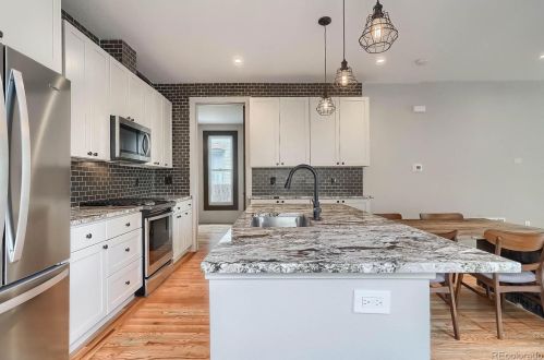 151 Lincoln St, Denver CO  80209-1629 exterior
