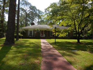 506 Pinecrest Dr, Albany, GA 31707-3728