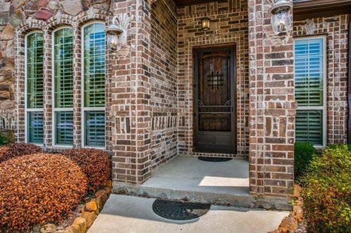 7900 Bentley Dr, Fort Worth, TX 76182-7682