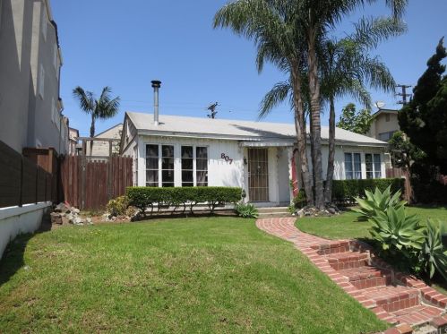 807 Delaware St, Huntington Beach, CA 92648-4723