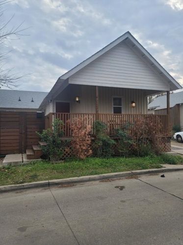4532 Congo St, Dallas, TX 75223-2840