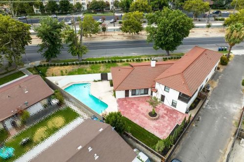 1267 Canal Dr, Turlock CA  95380-4159 exterior