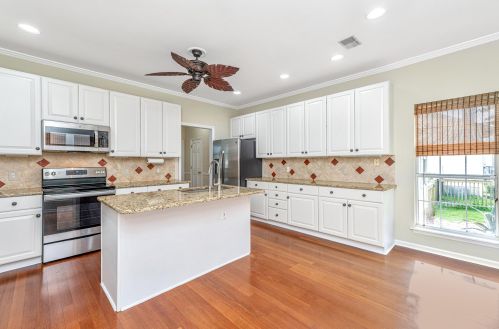 1833 Smokerise Way, Mount Pleasant SC  29466-8634 exterior