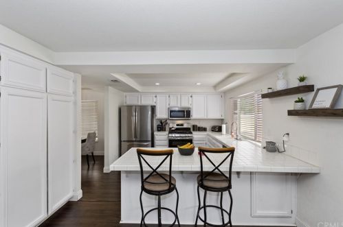 8554 Rosemary Dr, Riverside CA  92508-2965 exterior