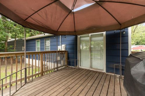 2244 Hillview Rd, Saint Paul MN  55112-1268 exterior