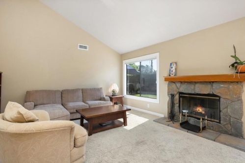 1621 Landquist Dr, Encinitas, CA 92024-4756