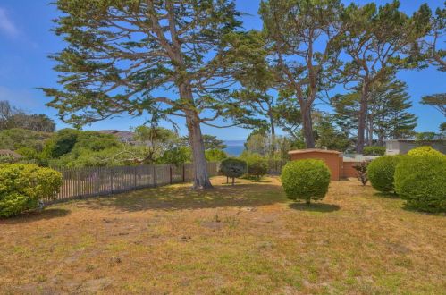220 Crocker Ave, Del Monte Park, CA 93950-2011