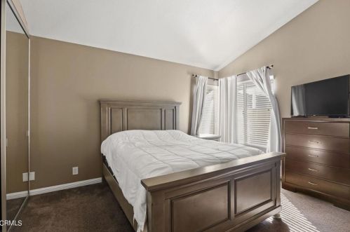 3072 Lamplighter St, Simi Valley CA  93065-5287 exterior