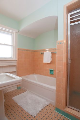 7049 Pkwy, Forest View IL  60402-2554 exterior