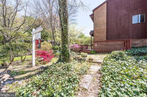 5612 Thicket Ln, Columbia MD  21044-2527 exterior