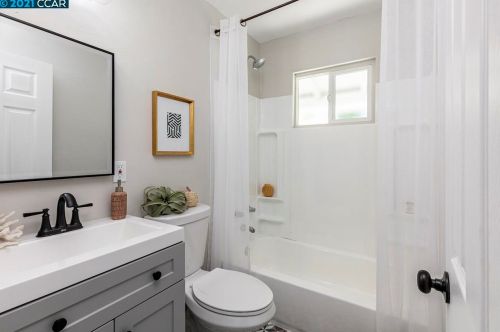 1325 Linden Dr, Concord CA  94520-4017 exterior