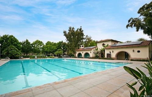 72 Salton, Irvine CA  92602-2425 exterior