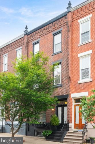 832 27th St, Philadelphia, PA 19130-1806