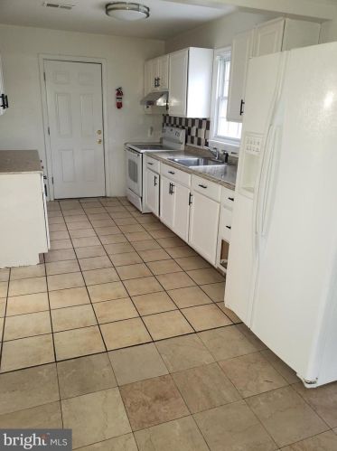 1264 Everett Ave, Woodbridge VA  22191-2206 exterior