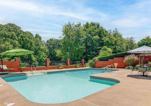 1216 Mill Creek Ln, Stockbridge GA  30281-4879 exterior