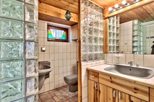 13308 Ski Slope Way, Truckee CA  96161-7005 exterior