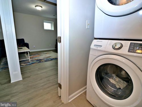 259 Revenoor Rd, Harpers Ferry WV 25425 exterior