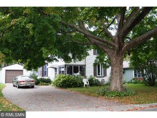 142 Lake St, Orono, MN 55331-1105