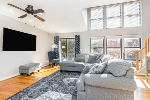 419 Elizabeth St, Cincinnati, OH 45203-1424