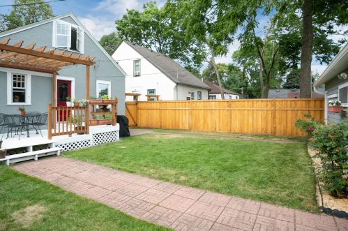 1163 Juliet Ave, Saint Paul MN  55105-2922 exterior