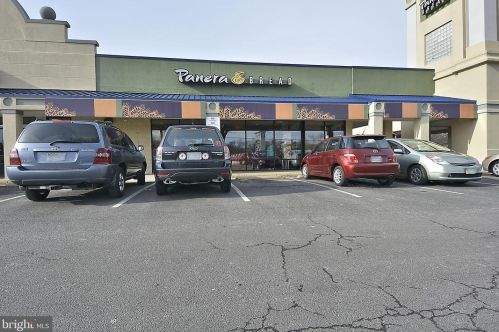 9270 Sprucewood Rd, Springfield VA  22015-3559 exterior