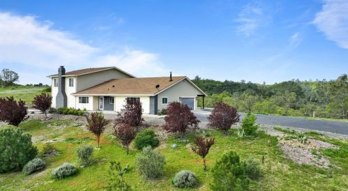 1757 Sawmill Rd, Copperopolis, CA 95228-9529