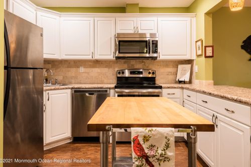 175 Lexington Ct, Tinton Falls NJ 07701-5486 exterior