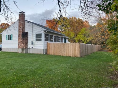 1890 Poquonock Ave, Windsor CT  06095-1234 exterior