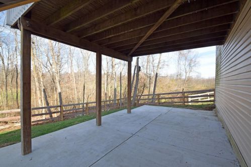 9655 Fallsridge Ct, Cincinnati OH 45231-2885 exterior