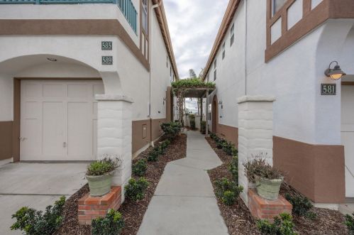 581 Sweet Pea Pl, Encinitas, CA 92024-7713