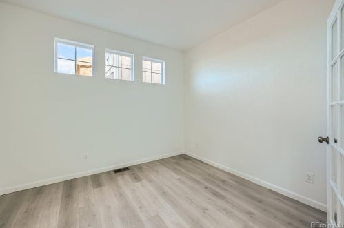 23949 34th Ave, Denver CO  80019-5918 exterior