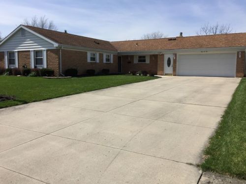 105 Burlington Pl, Lima, OH 45805-1312