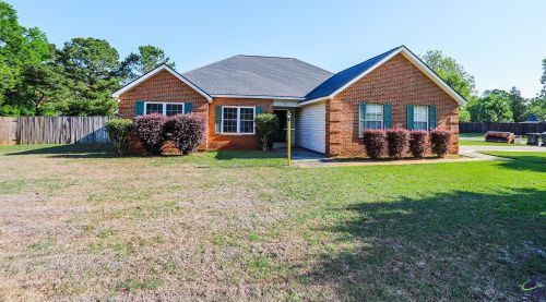 112 Autumn Woods Dr, Warner Robins, GA 31088-6719