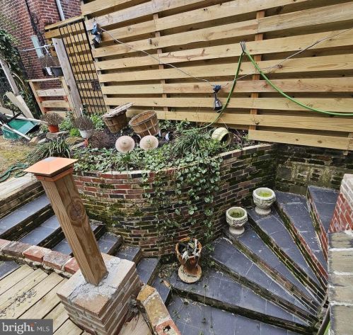 2045 Christian St, Philadelphia PA 19147-4216 exterior