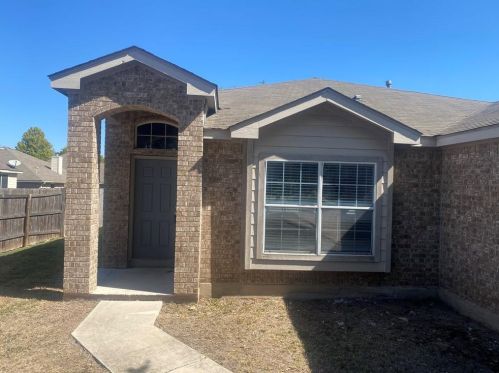 144 Evening Star, Uhland TX  78640-5522 exterior