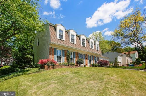 8706 Arley Dr, Springfield, VA 22153-1513