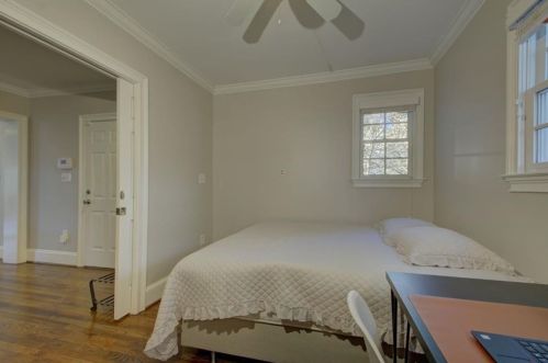 627 Hillpine Dr, Atlanta GA  30306-3222 exterior