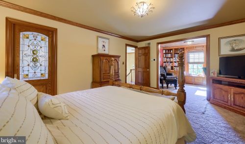 1991 Pickering Trl, Lancaster PA 17601-4972 exterior