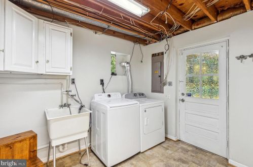 2012 Kings House Rd, Silver Spring MD 20905-4224 exterior