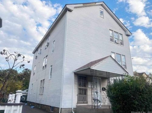 407 East St, New Britain CT  06051-2740 exterior
