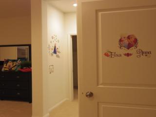 1544 Katella Ave, Anaheim CA  92802-2703 exterior