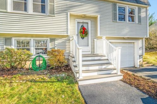 14 Melissa Dr, Nashua, NH 03062-3642