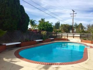 102 Colorado Ave, Glendora, CA 91740-4347