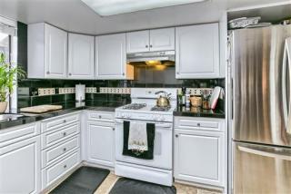 961 Sunrise Ave, Medford OR  97504-6675 exterior