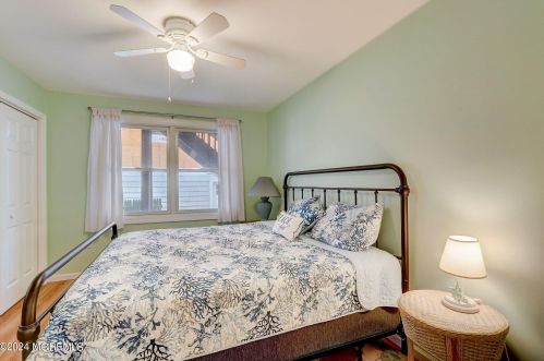 16 Pennsylvania Ave, Lavallette NJ 08735-2437 exterior